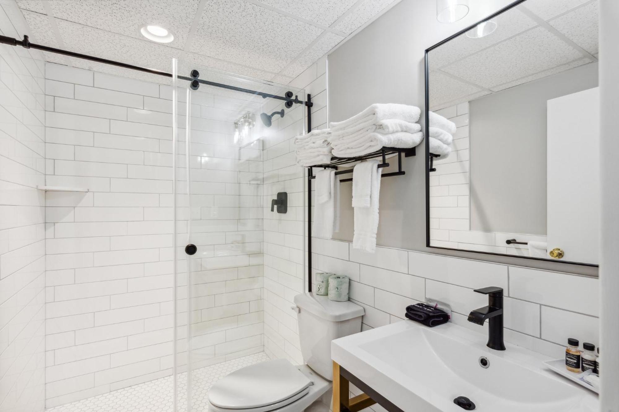 Cape Suites Room 8 - Free Parking! Hotel Room Рехобът Бийч Екстериор снимка